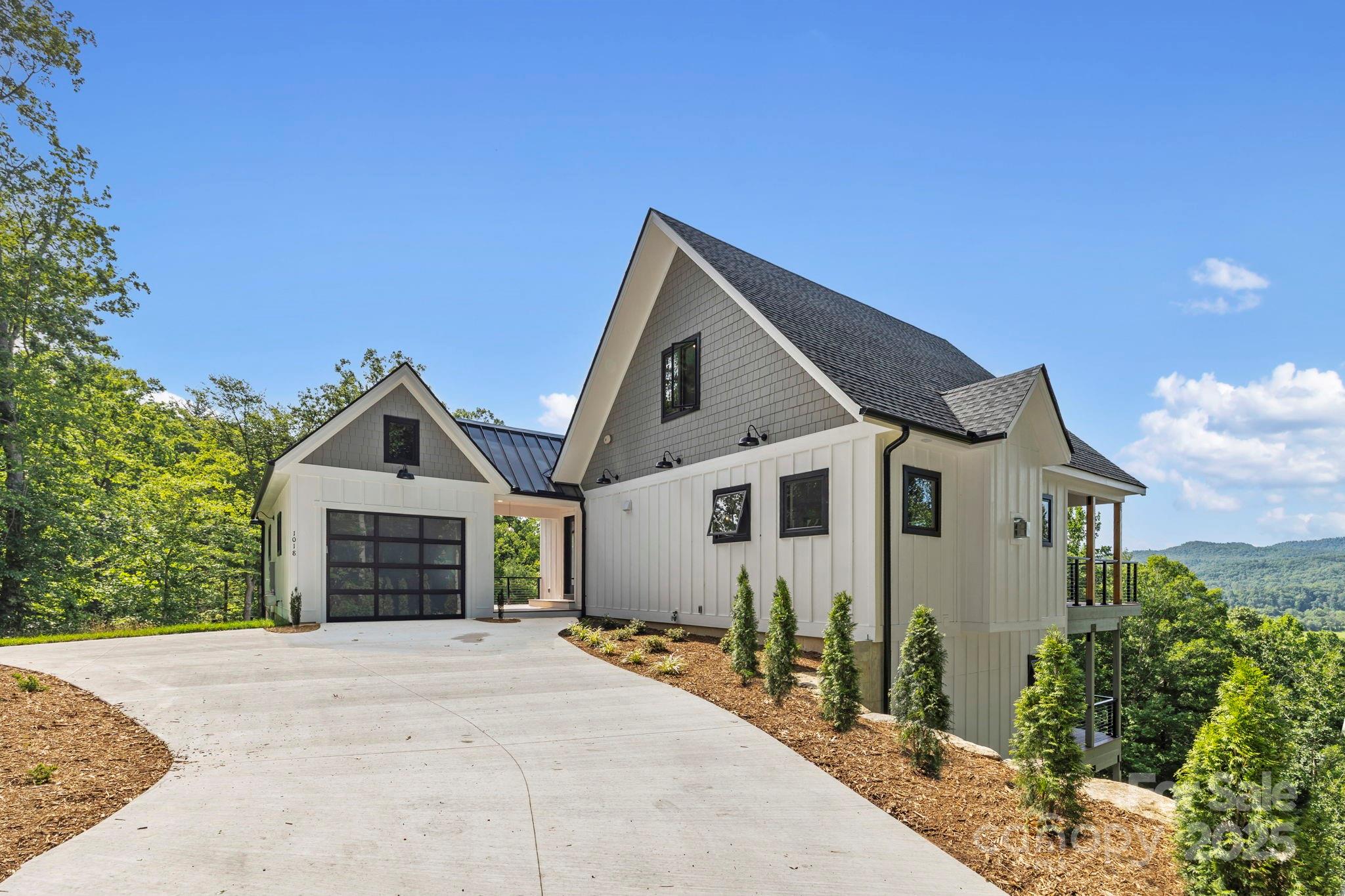 1018 Willow Ridge Drive