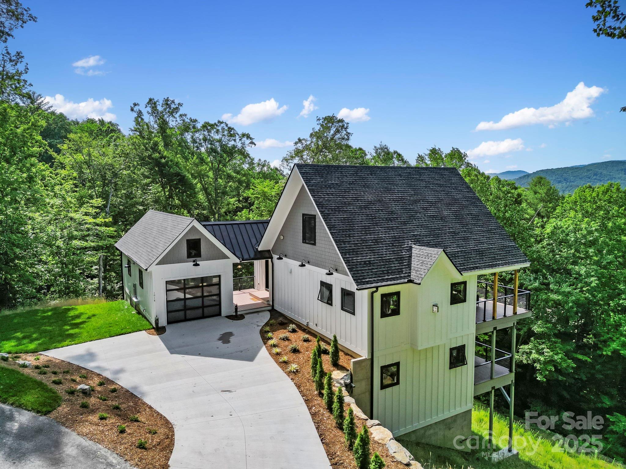 1018 Willow Ridge Drive