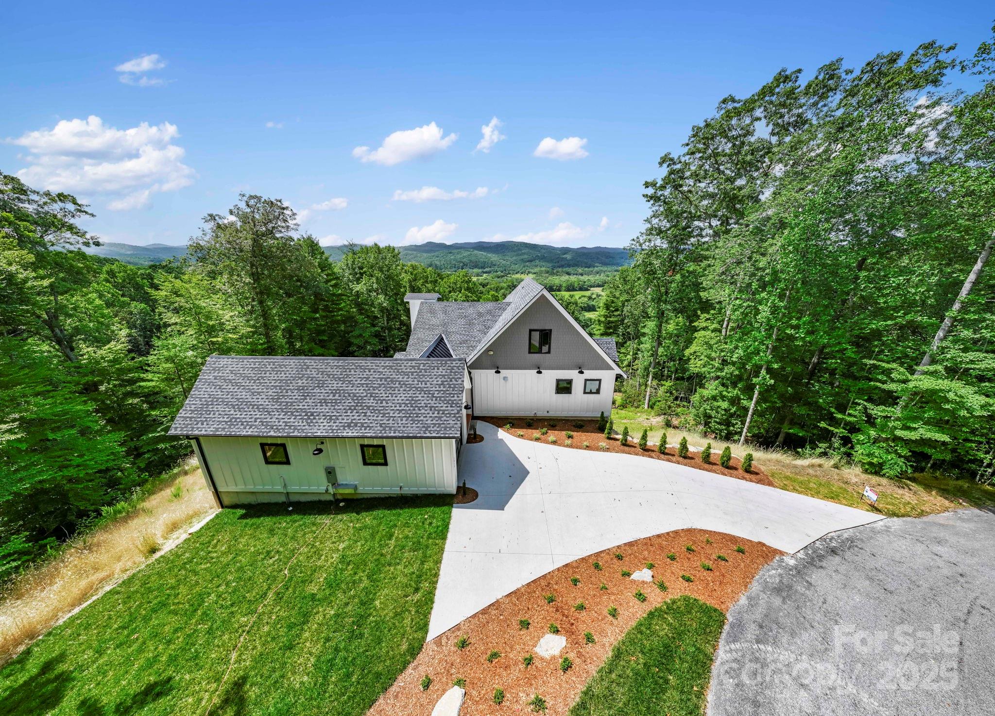1018 Willow Ridge Drive