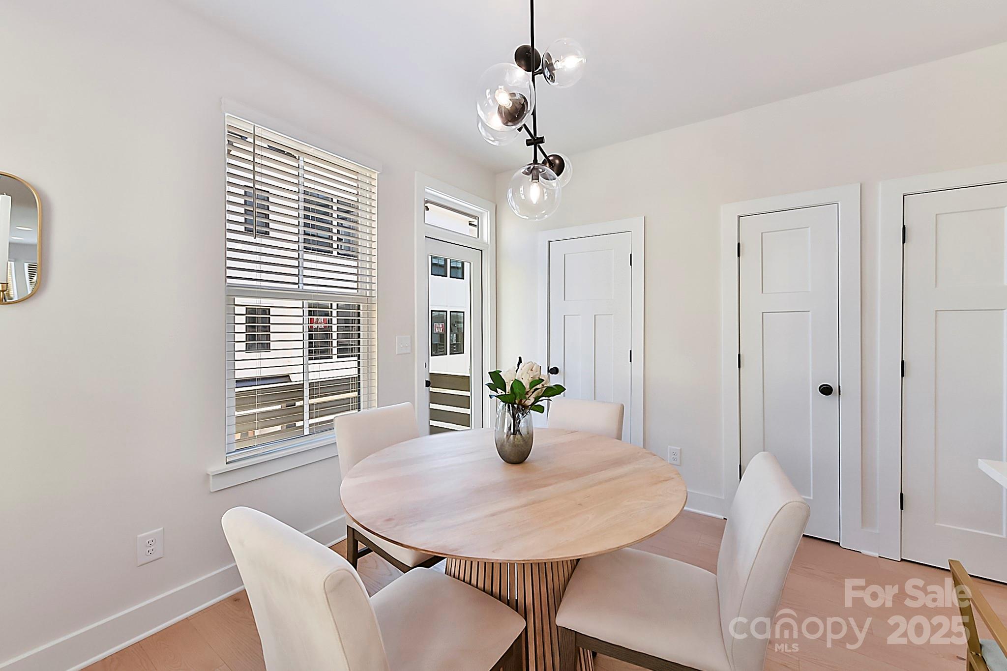 1223 E 16th Street 13