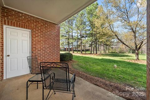 8617 Coralbell Lane Charlotte NC 28213