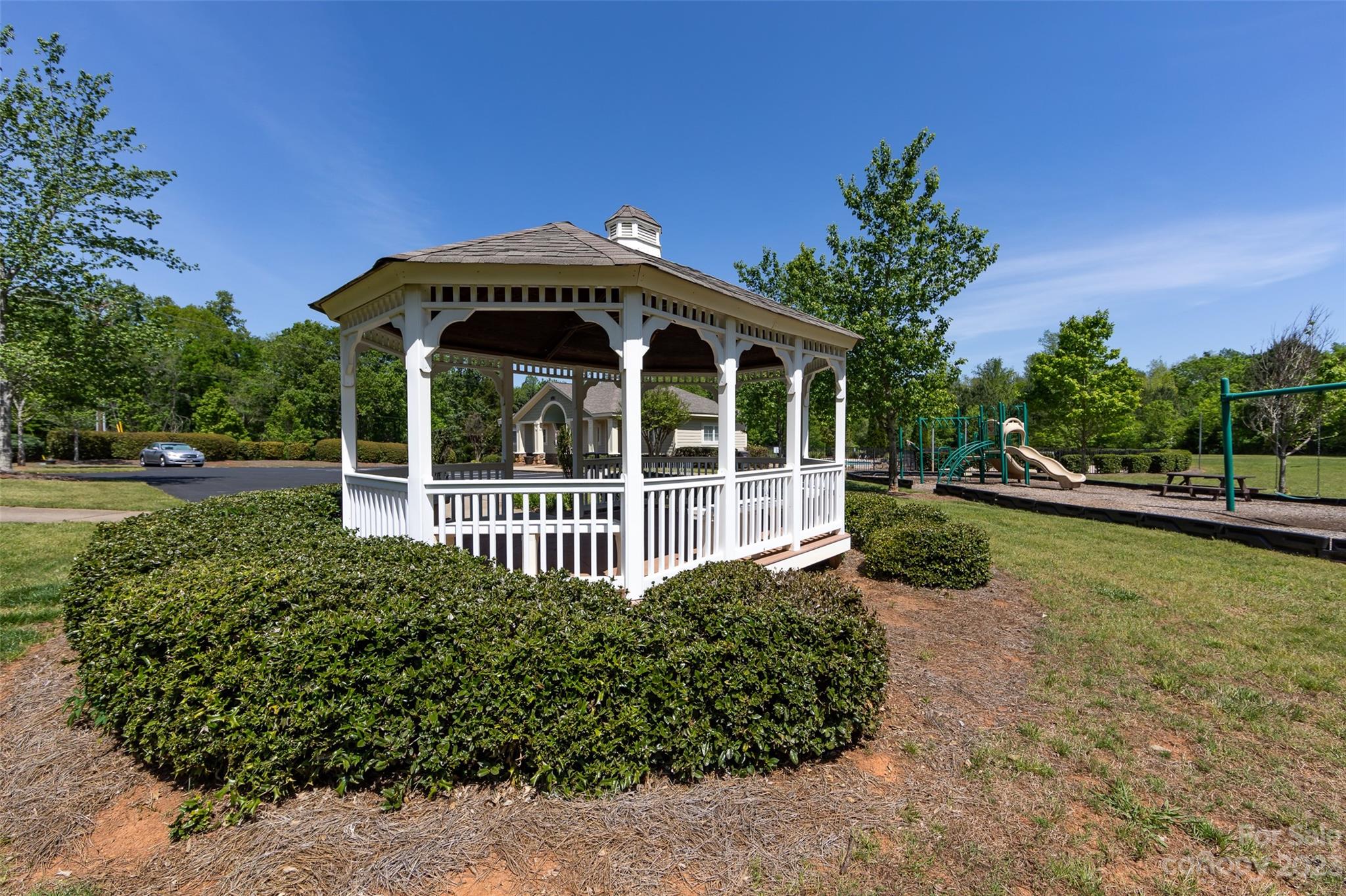 Shelly Woods - Residential