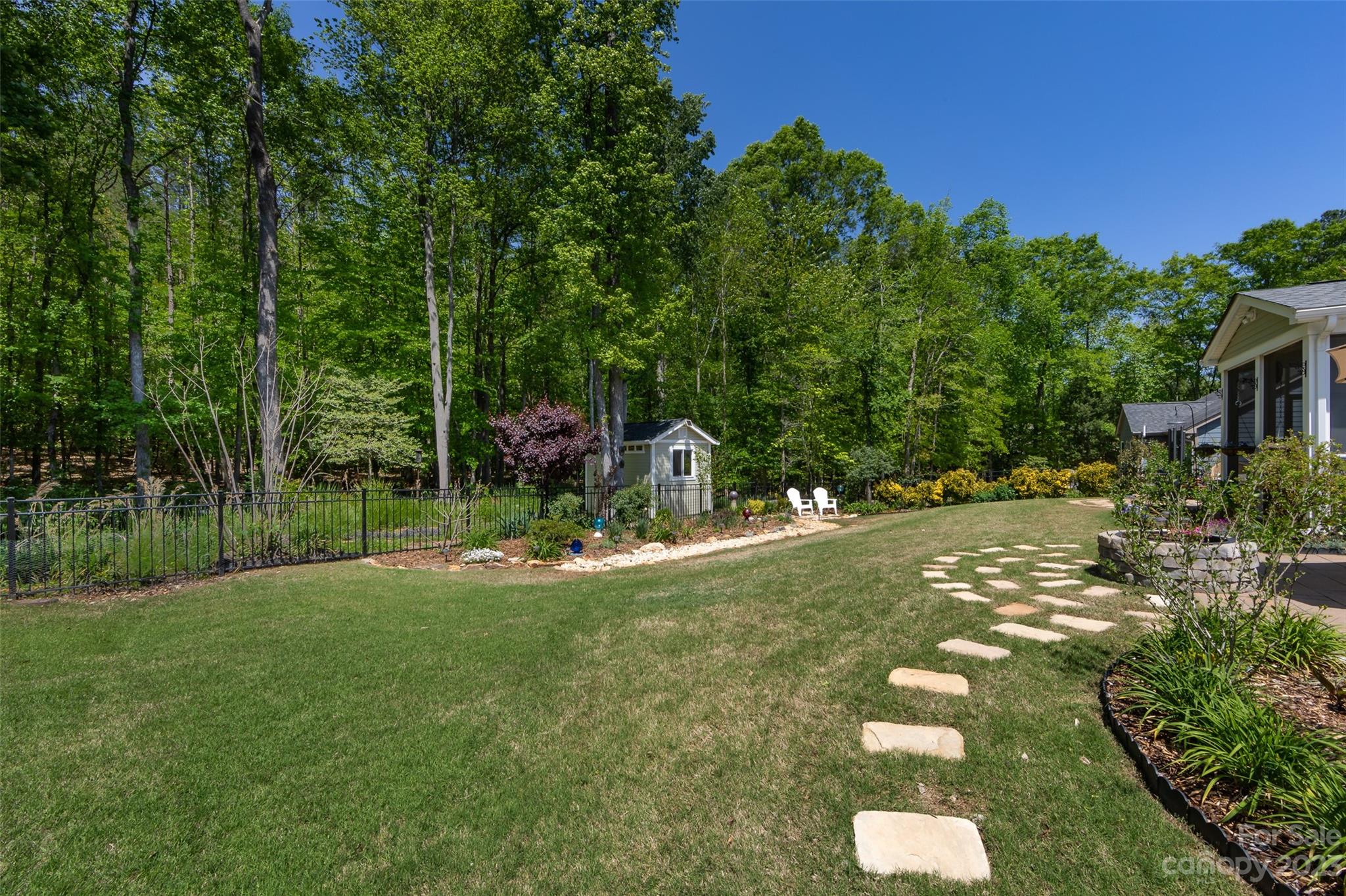 Shelly Woods - Residential