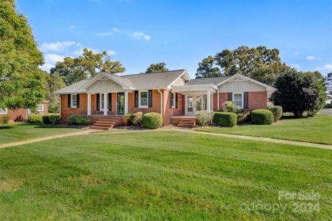 A home in Hickory