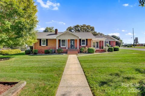 A home in Hickory