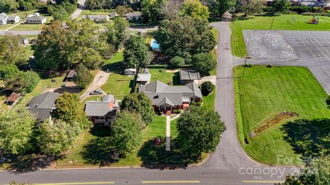 A home in Hickory