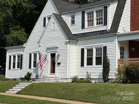 329 E Congress Street Lincolnton NC 28092