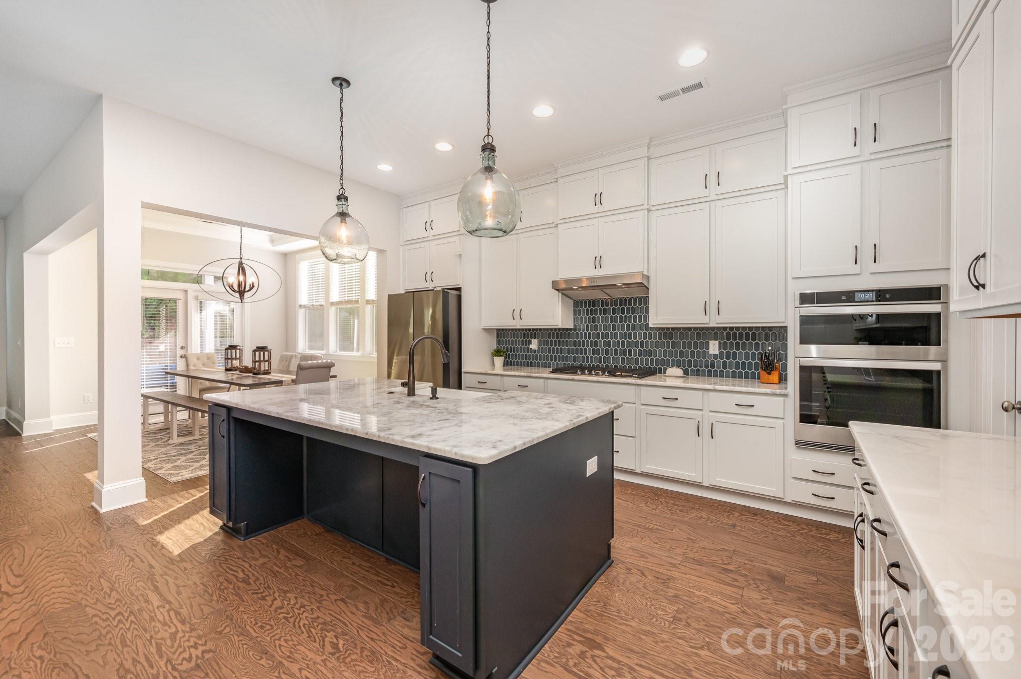 1390 Cedardale Lane