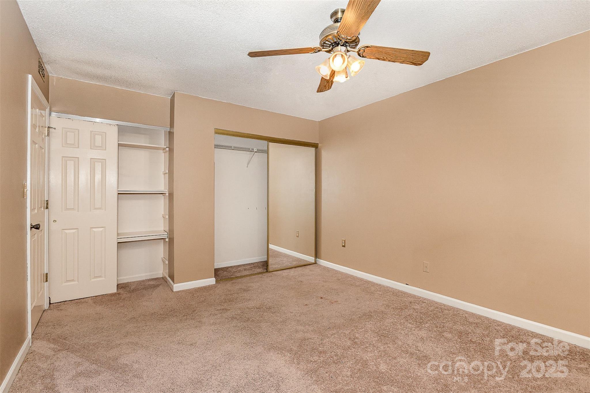 Hunters Chase - Residential