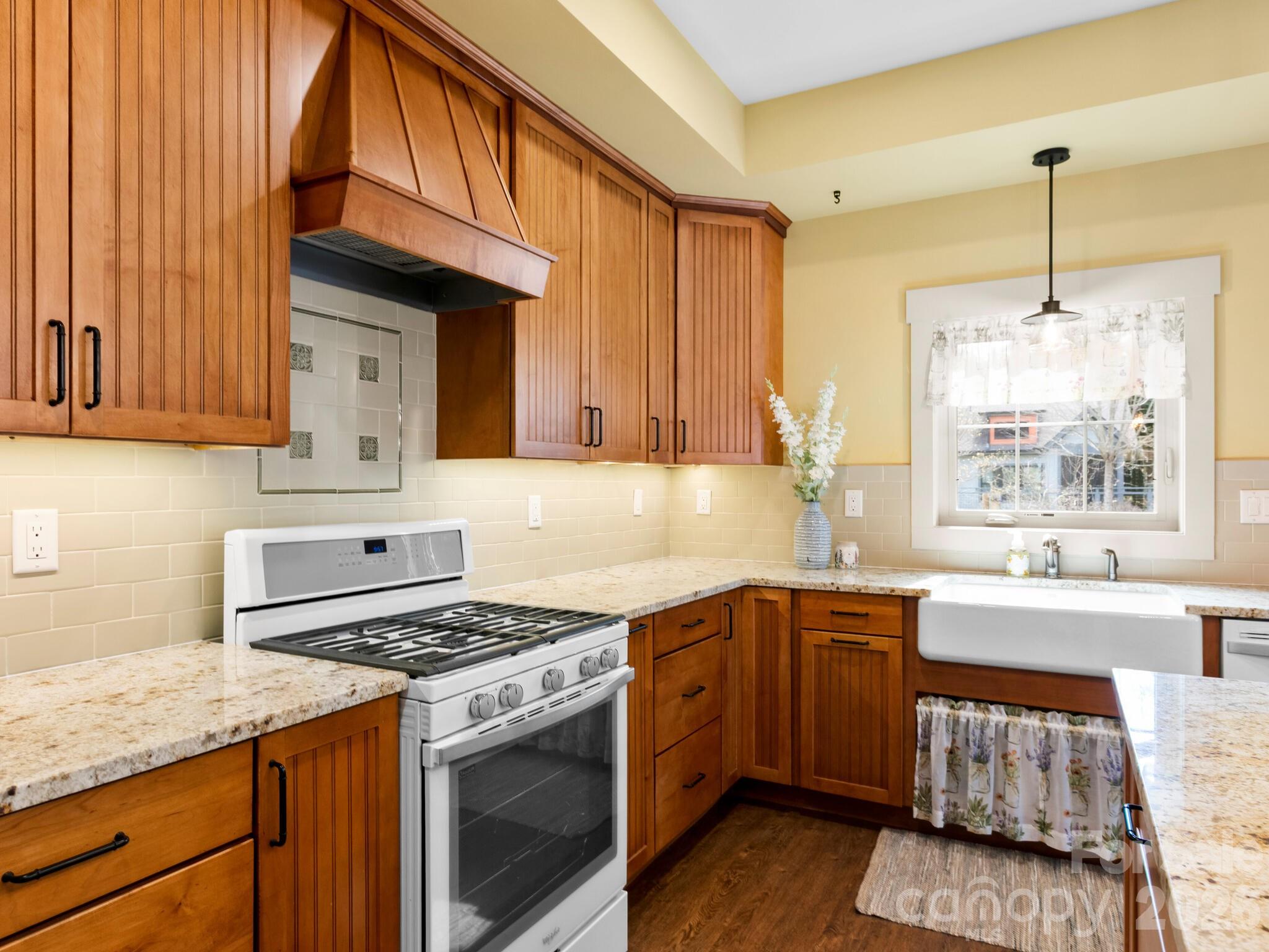 The Villages At Crest Mountain - Residential