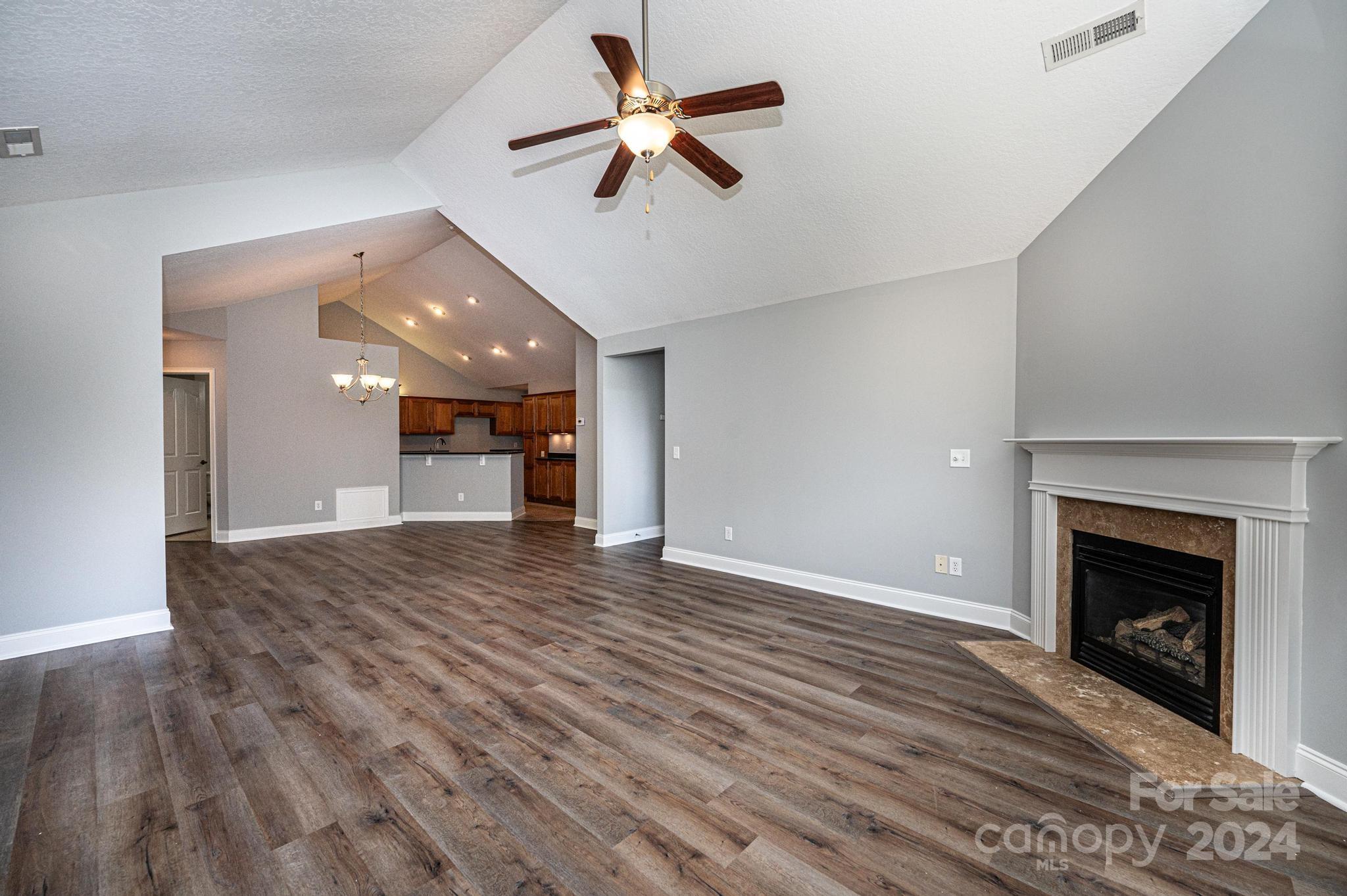 Wynnshire Ridge - Residential