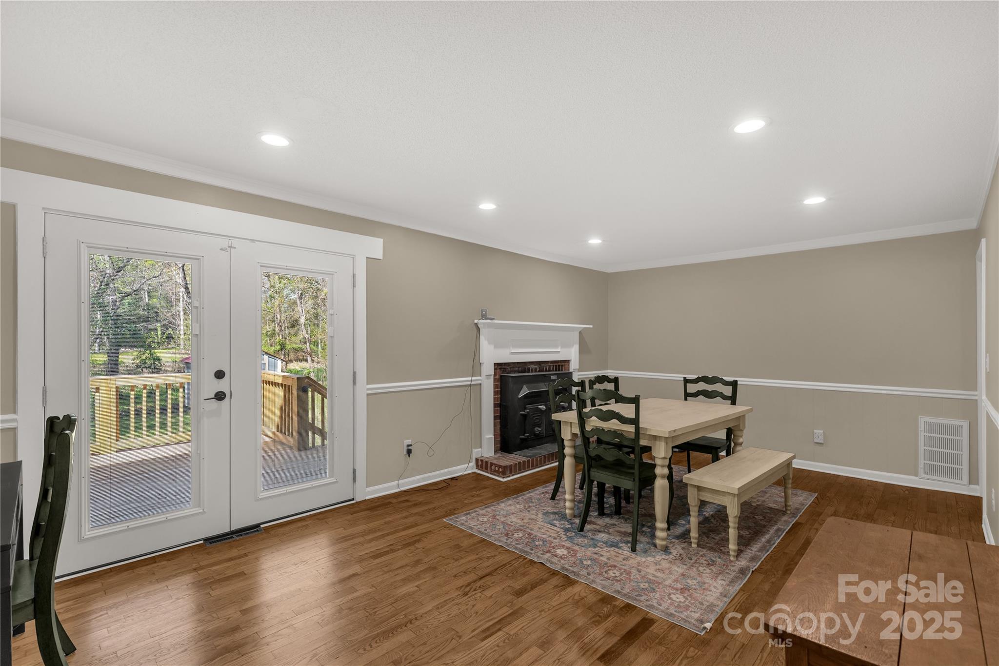 Twin Lakes - Residential