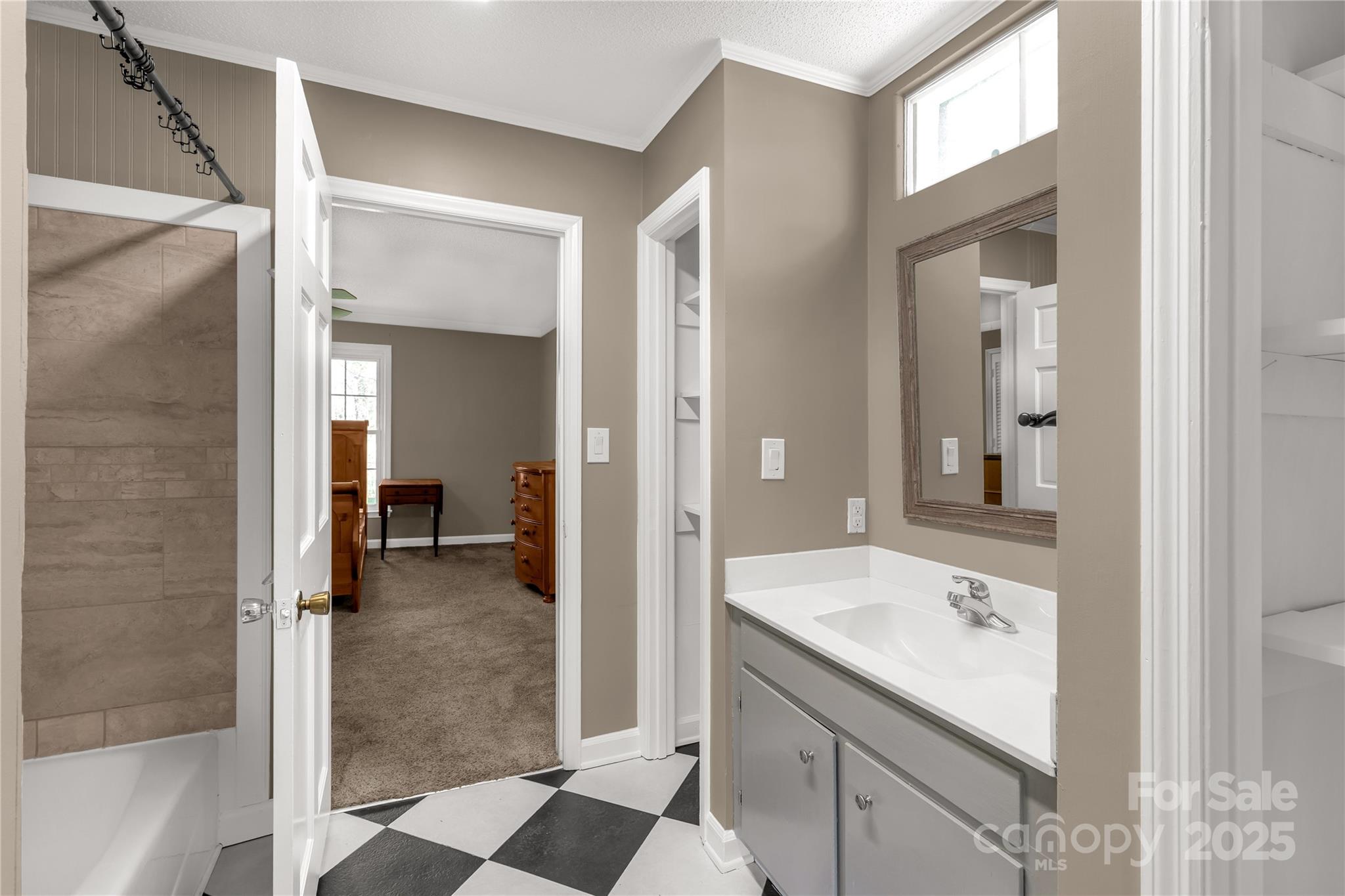 Twin Lakes - Residential