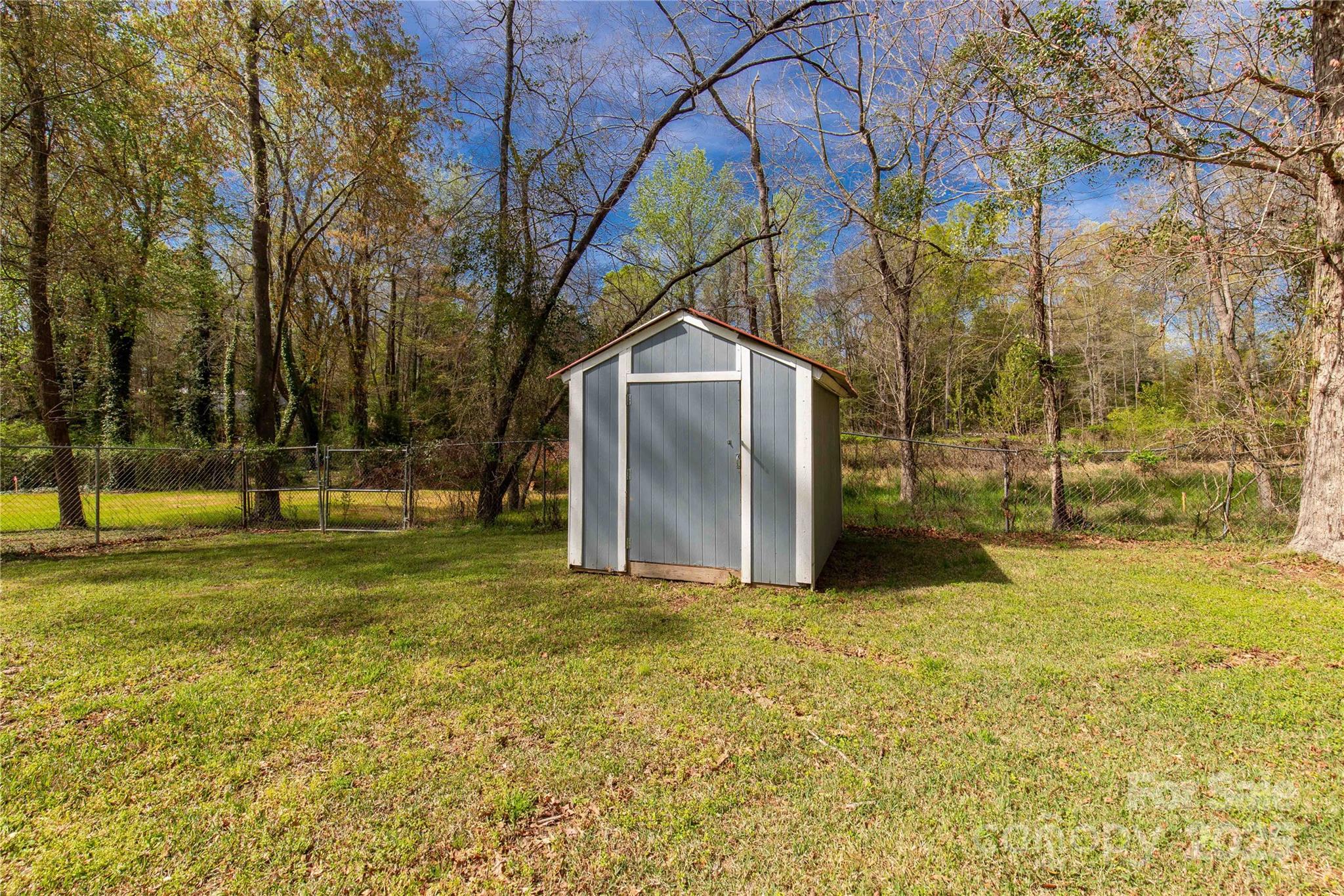 Twin Lakes - Residential