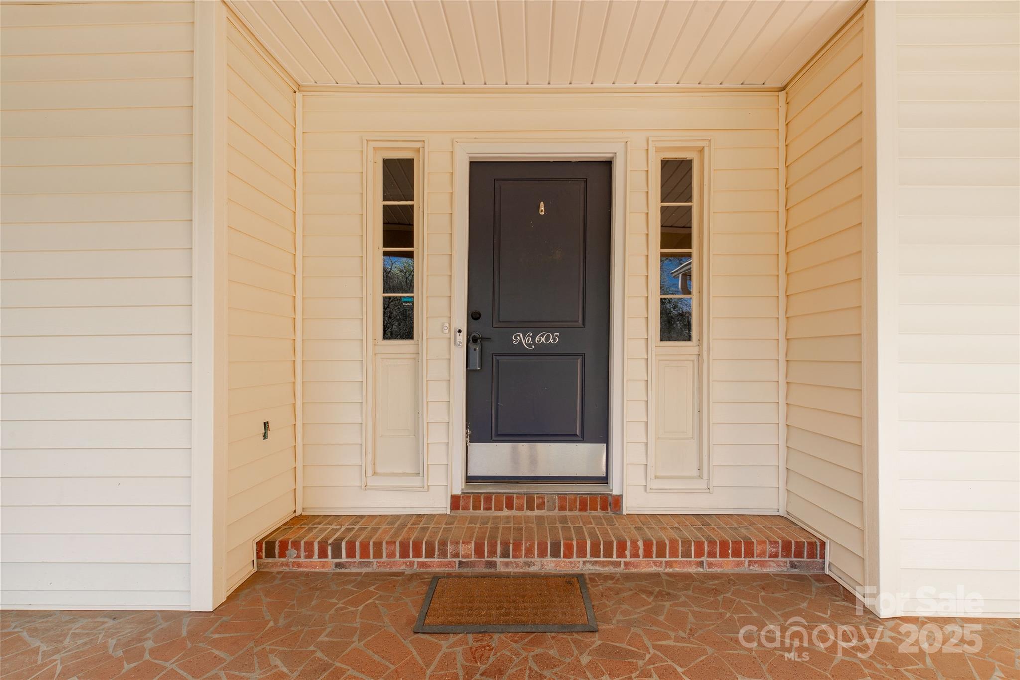 605 Ottawa Drive