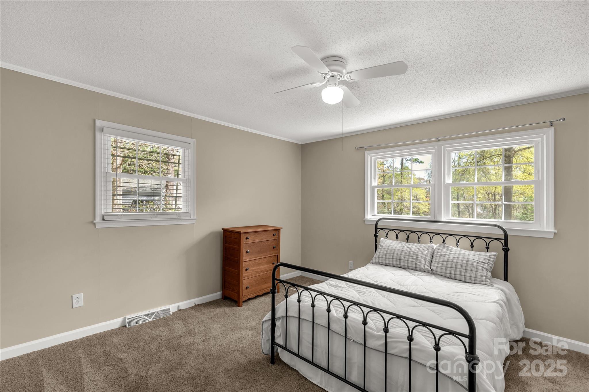 Twin Lakes - Residential