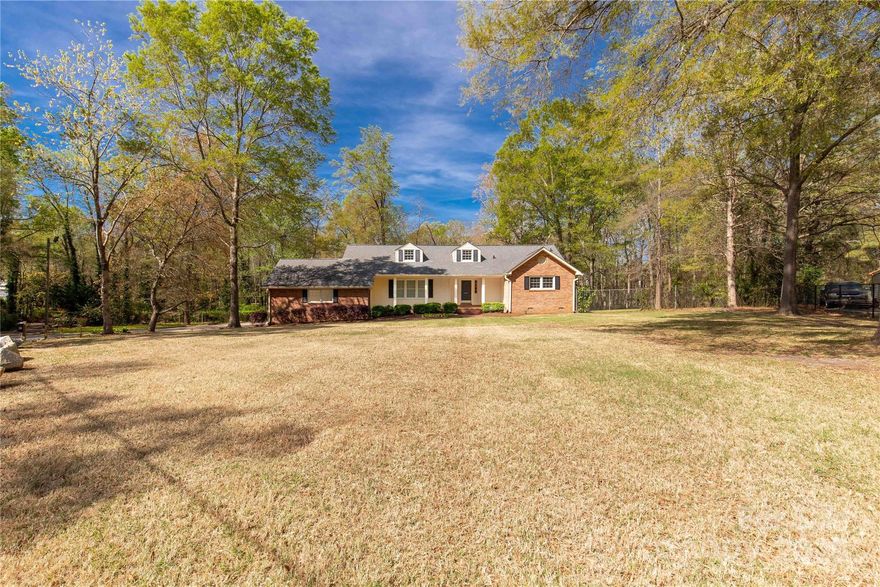 Welcome to 605 Ottawa Drive.  This secluded cul-de-sac lot offers more than meets the eye.  The main floor offers the primary bedroom plus an additional bedroom.  Enjoy your morning coffee in the kitchen and snuggle up to the fireplace in the dining room while overlooking a fenced-in yard.  Upstairs is a private bedroom and a roomy bonus room.  And for the basement lover, an unfinished basement.  This home has so much to offer.