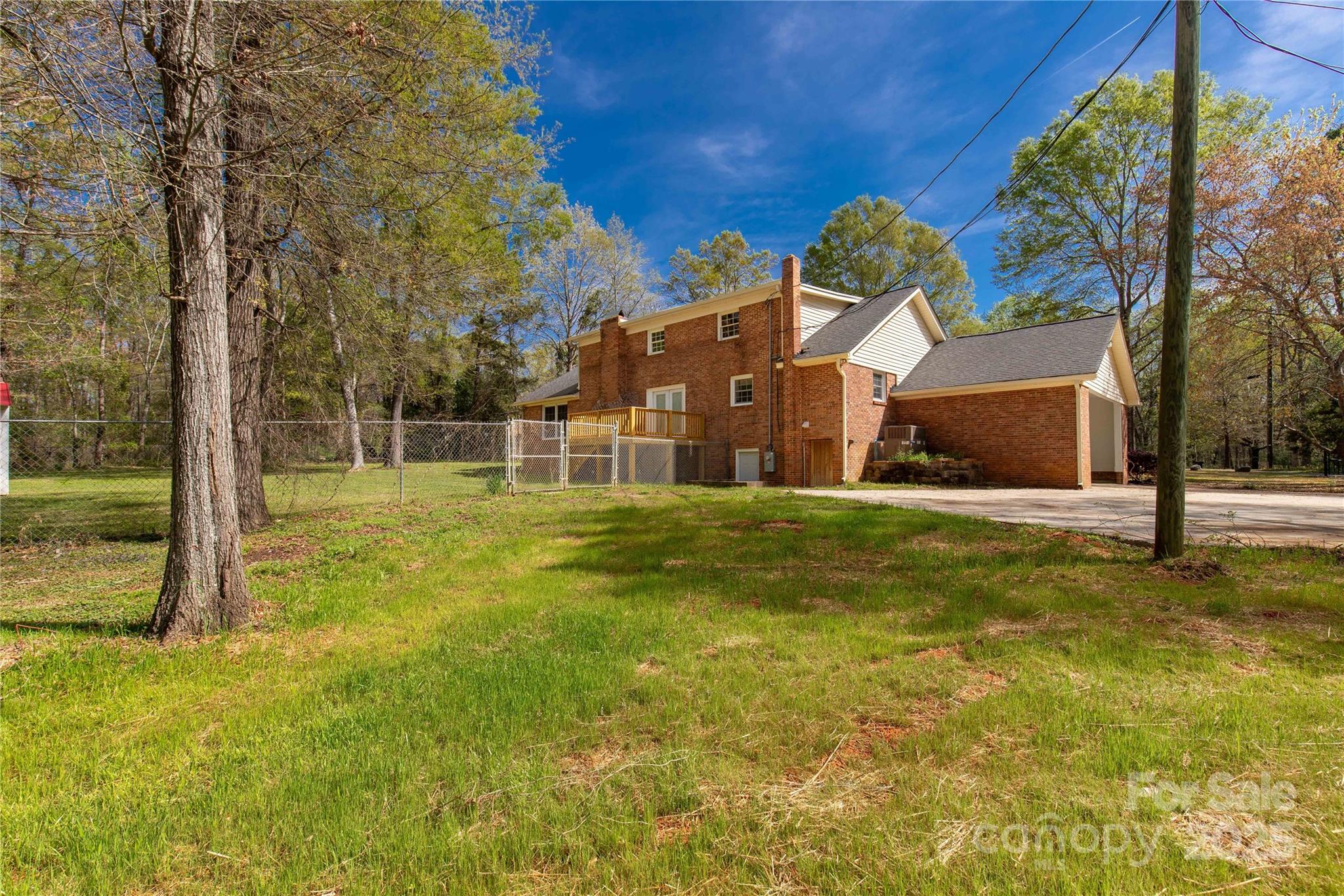 Twin Lakes - Residential