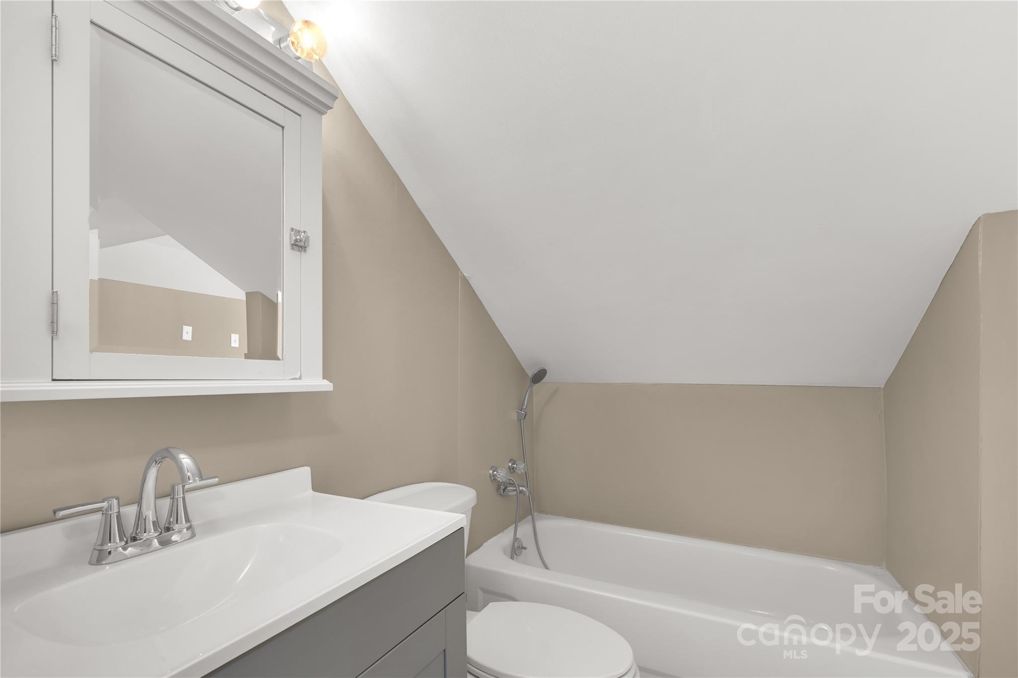 Twin Lakes - Residential