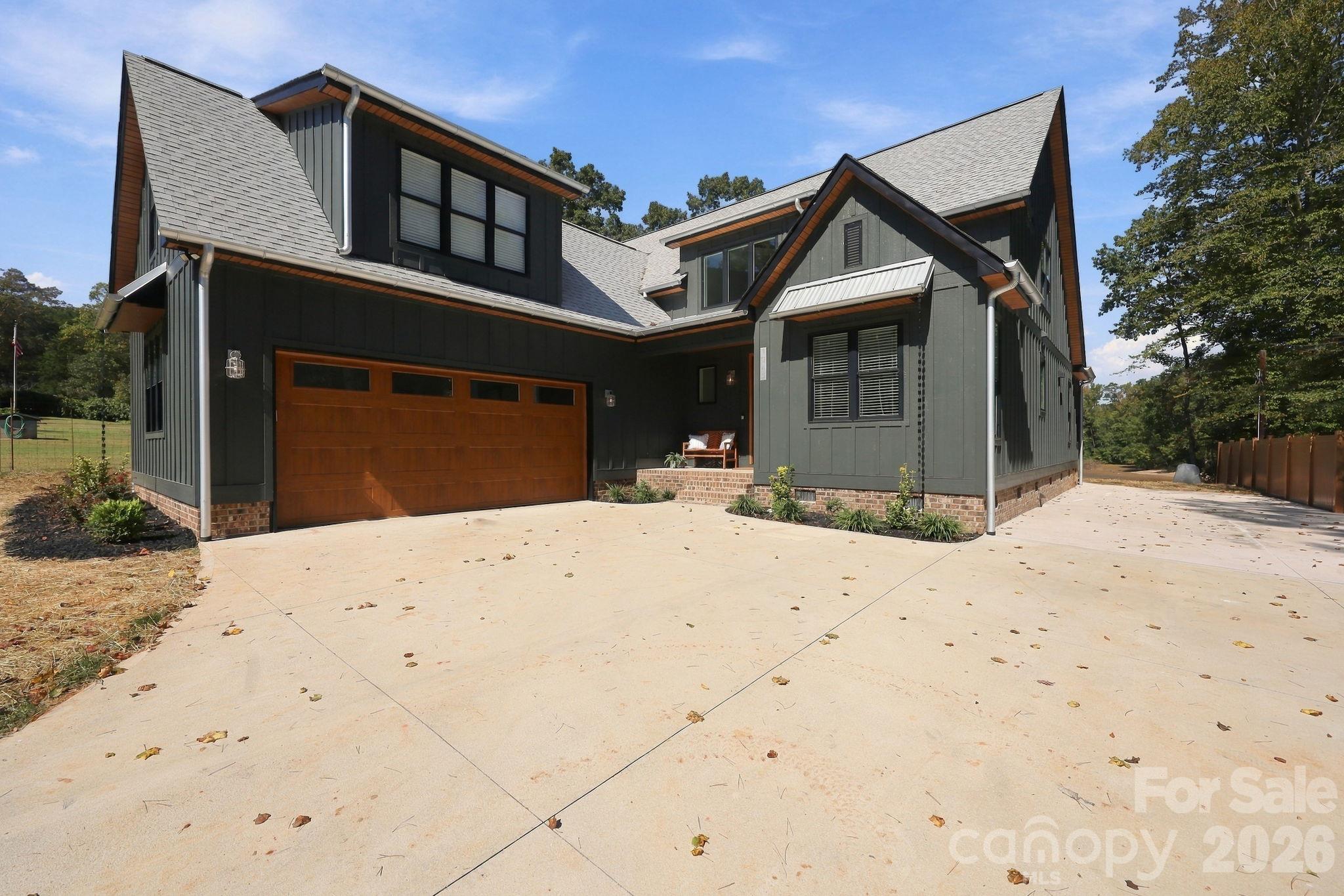 1045 Freshwater Lane