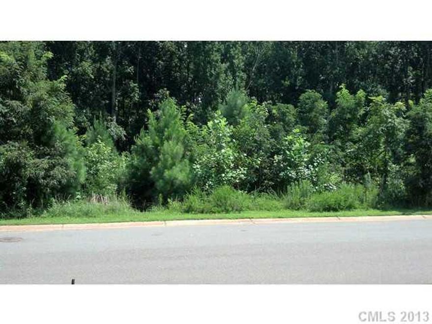 All information provided as a service only and not guaranteed. Buyer's agent to verify ALL information. If it's important to your client, you must verify!! Check school assignments for new assignments or enrollment freezes.