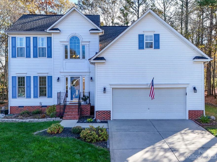 Experience the charm of lakeside living in this enchanting home nestled in the desirable Sunset Point at Lake Wylie. Step through the foyer into an inviting open floor-plan w/gleaming hardwood floors. The kitchen boasts granite countertops, subway tiled backsplash and a gas cooktop.  Great room adorned with vaulted ceilings & cozy gas fireplace.  Spacious primary bedroom on the main floor and ensuite with a frameless tiled shower & a garden tub for ultimate relaxation. The breakfast area enjoys the charm of plantation shutters. Enjoy peaceful surroundings on the back deck.  Experience the security of a whole-house water filtration system & efficient tankless water heater.  Embrace lakeside living with this home's proximity to Westminster Park, Rock Hill Park, & Ebenezer Park.  Private beach, picnic pavilion, & lakeside community pool. Free boat/RV storage.  Seize the opportunity to make this beautiful home yours & embark on a journey of lakeside serenity at Sunset Point at Lake Wylie.