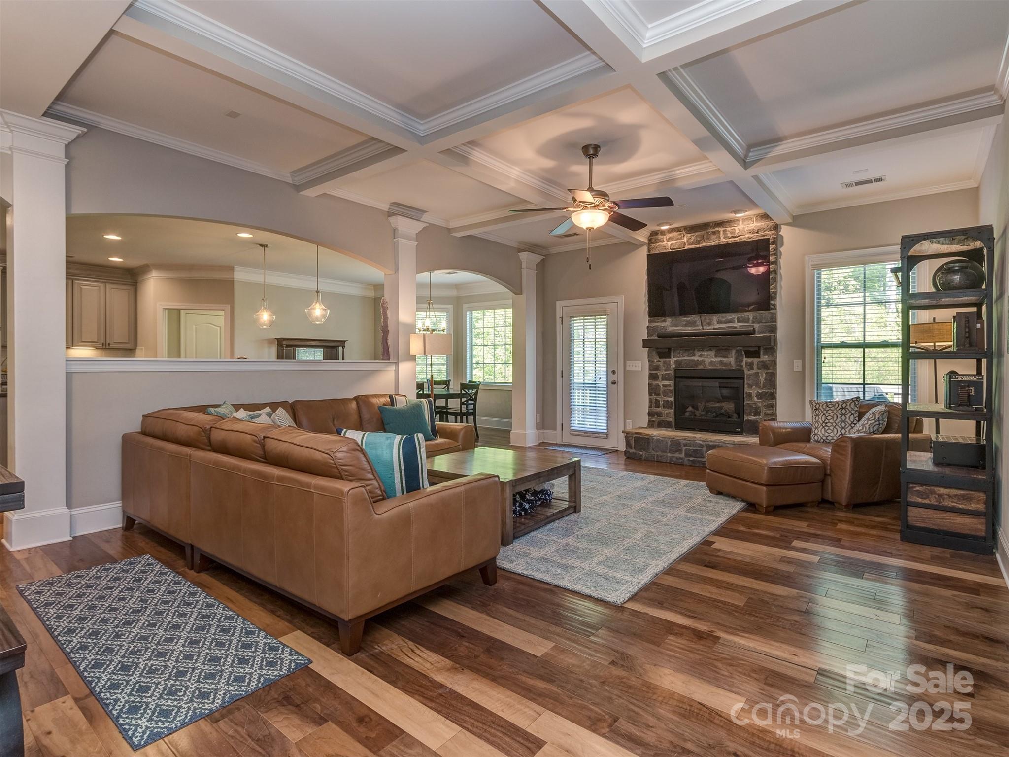 4008 Widgeon Way
