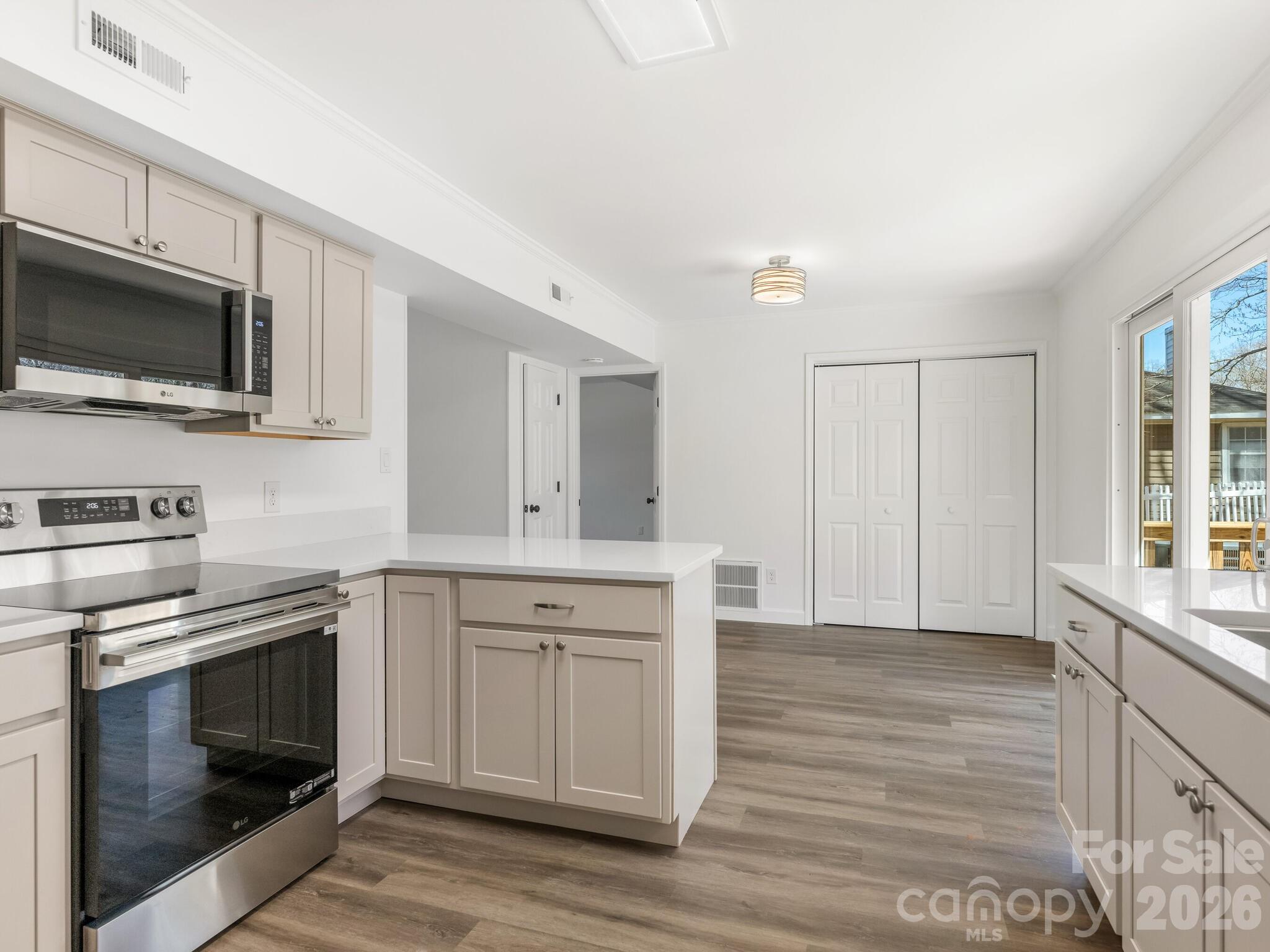 Woodland Station - Residential