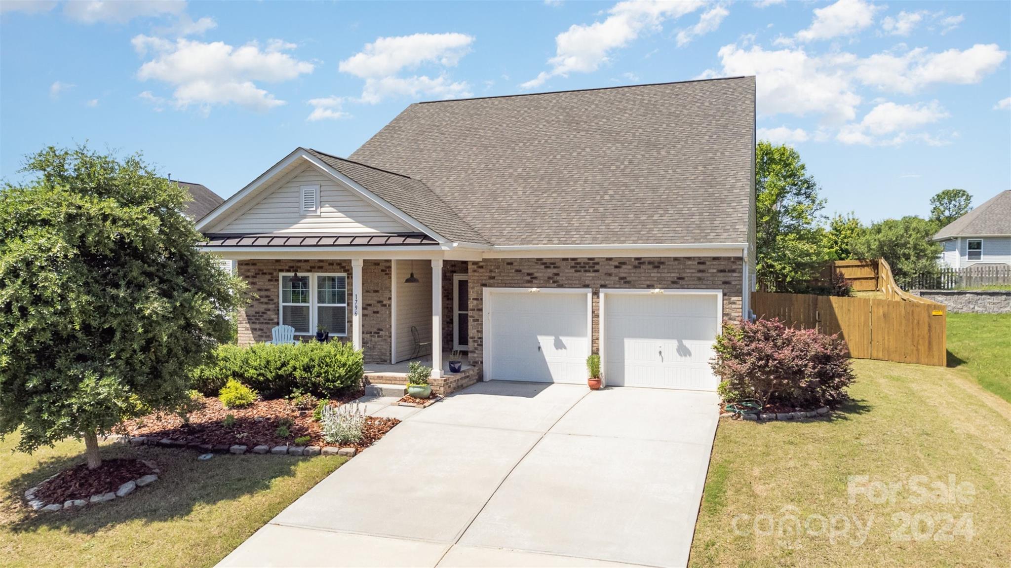 Ellis Pond - Residential