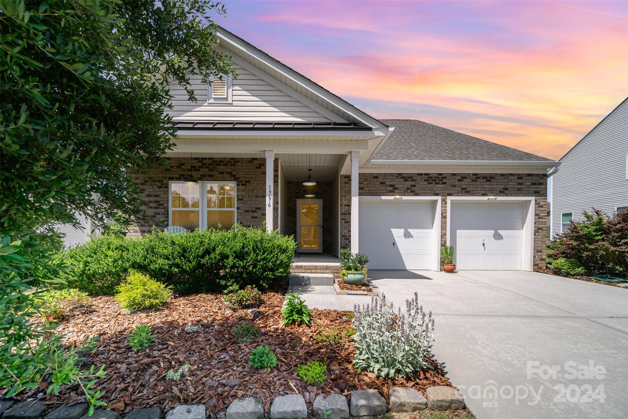 Ellis Pond - Residential