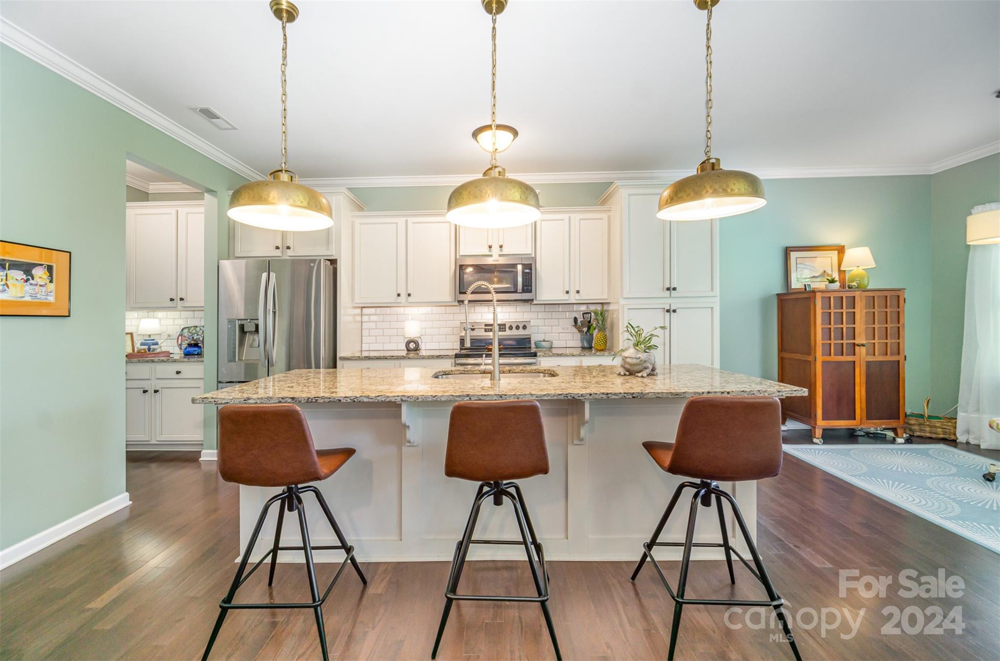 Ellis Pond - Residential