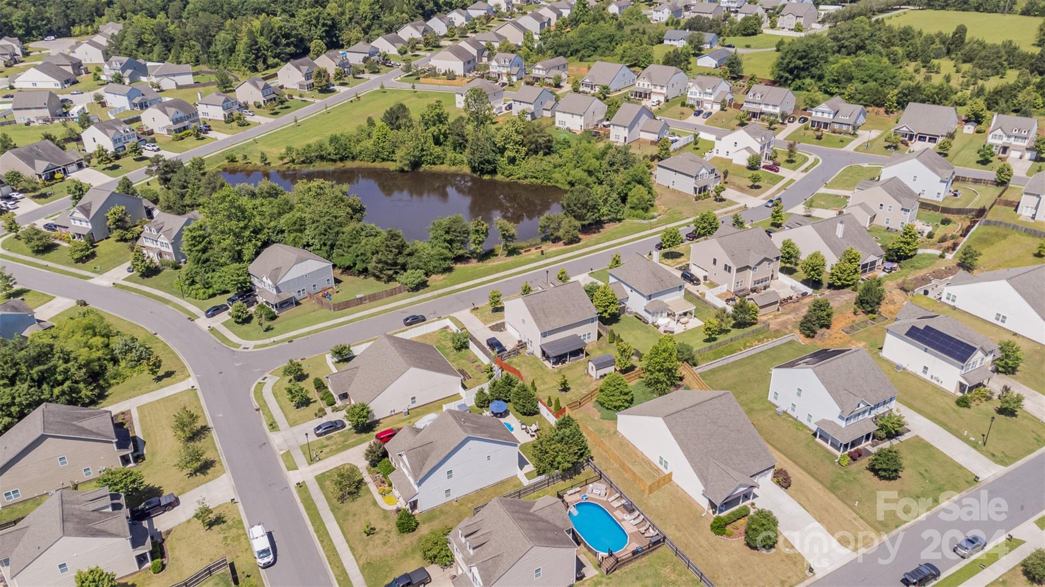 Ellis Pond - Residential