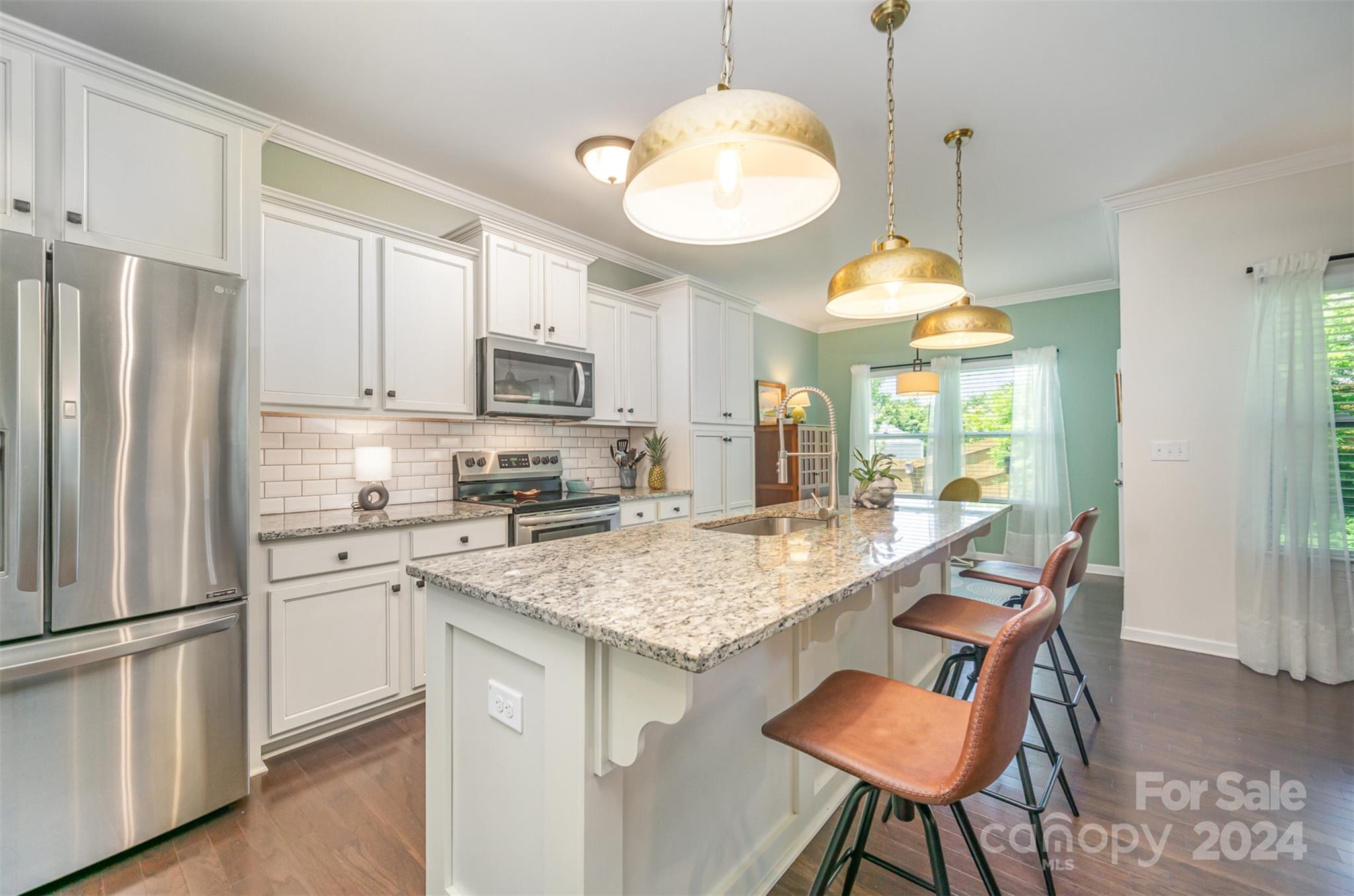 Ellis Pond - Residential