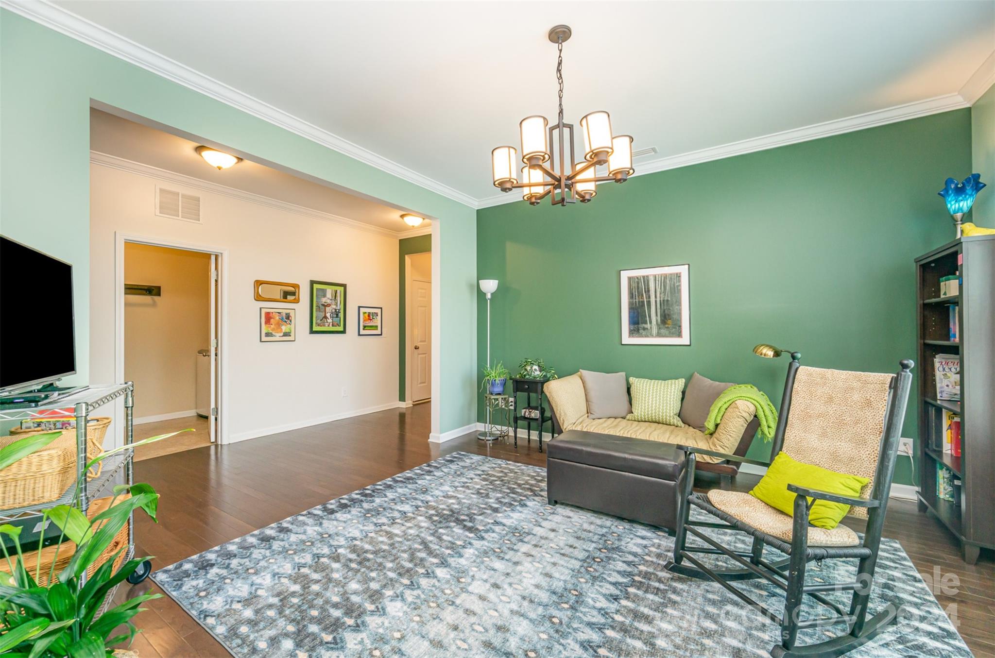 Ellis Pond - Residential