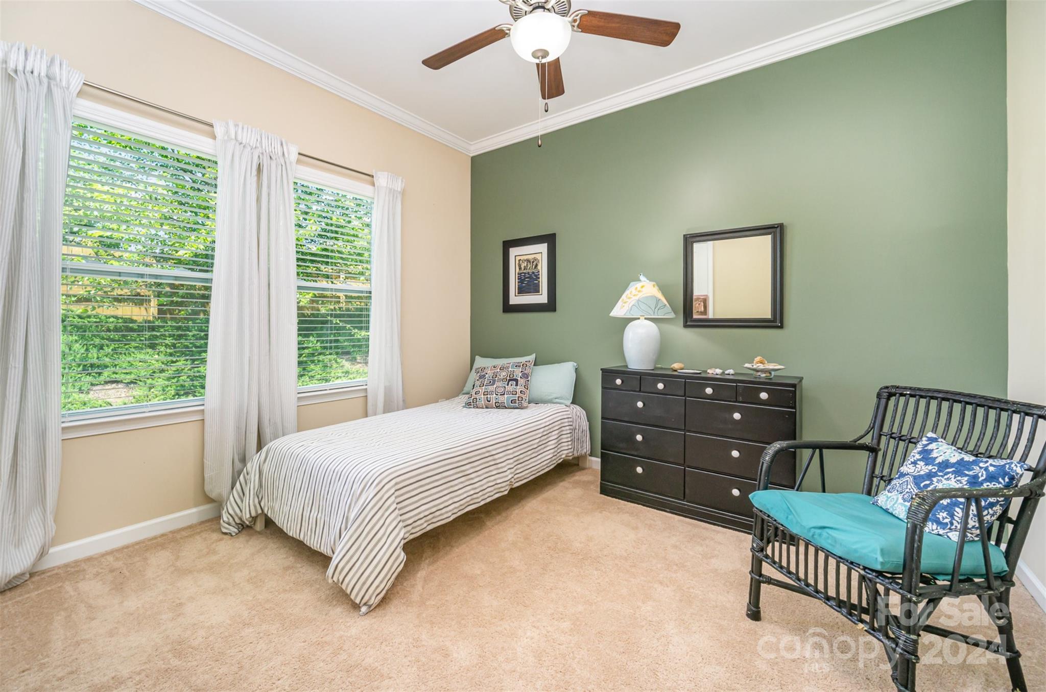 Ellis Pond - Residential