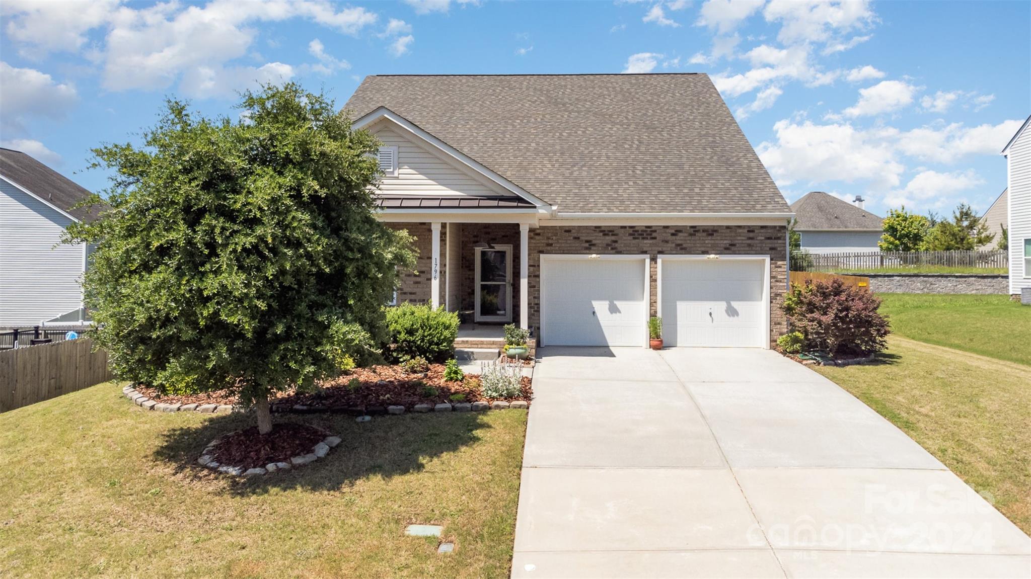 Ellis Pond - Residential