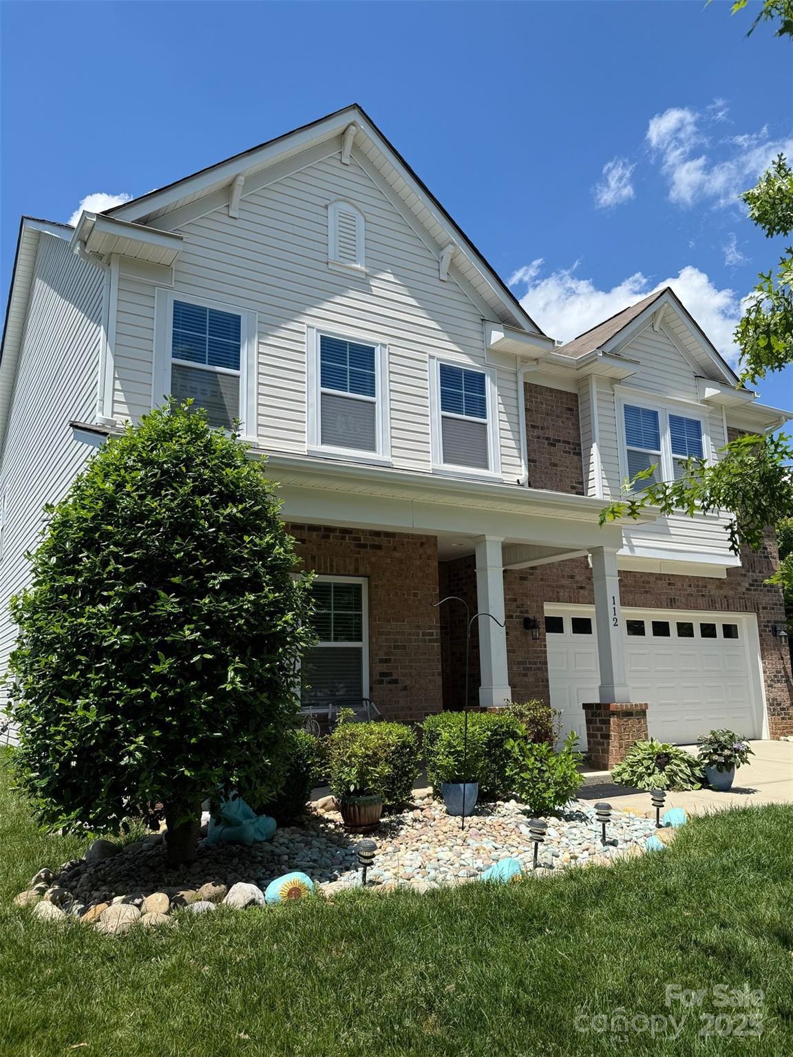 112 Paradise Hills Circle