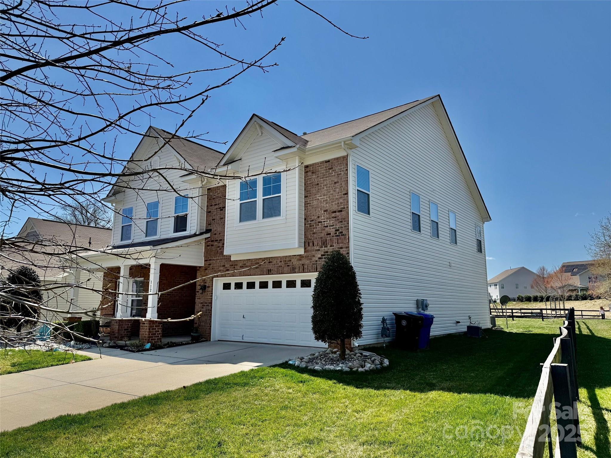 112 Paradise Hills Circle