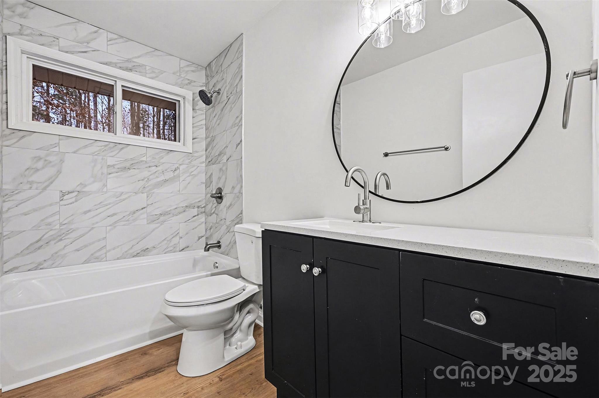 5001 Lakecrest Drive