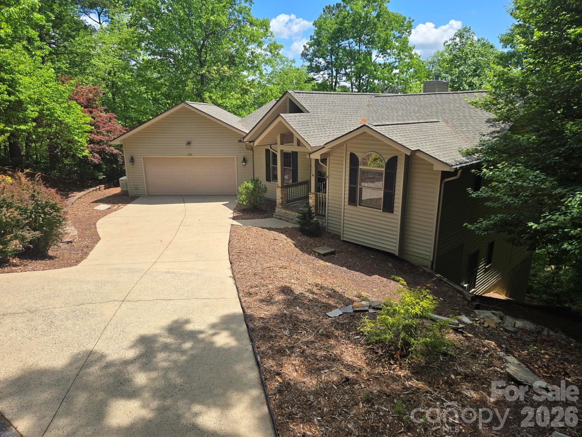 128 Sullivan Lane