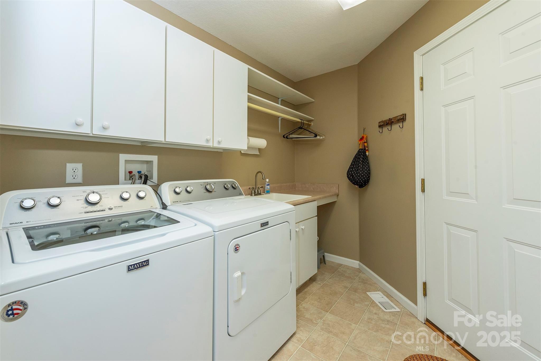 Rumbling Bald on Lake Lure - Residential