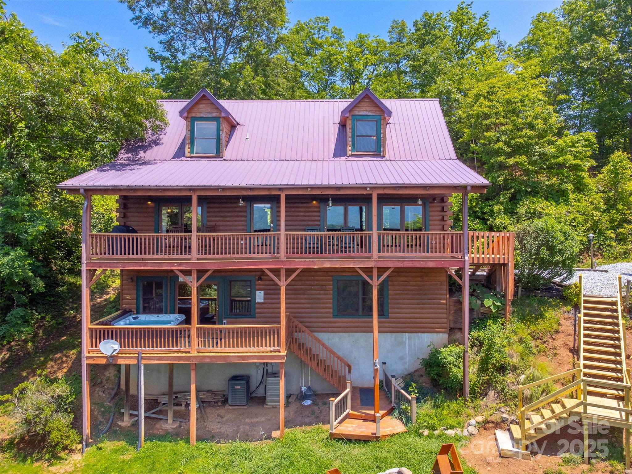 561 Signal Ridge