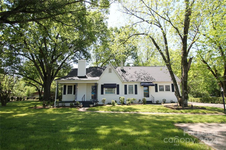 Beautiful Country Home Located in Rock Hill, SC. Very Close to I-77 for easy access to Charlotte and Columbia. This Home offers the "small town feel" but close enough to larger cities! Several Parks to visit, including River Walk and a short drive to the Historic Landsford Canal. Local Shopping and Restaurants are conveniently minutes away. This home offers 4 Large Bedrooms, 2 Full Bathrooms, Living Room with lots of natural lighting. Eat in Kitchen has a Range, Refrigerator, Dishwasher & Microwave and has breakfast nook. Dining Room has large picture window and great for family gatherings. Great Sunroom in back which looks out to beautiful backyard. Laundry Area off of Sunroom. Nicely landscaped yard with 2 Car Carport. 
No Smoking/No Vaping, No Pets, Maximum Occupants 6-Single Family Only.
Available NOW for viewing by key sign out from our office Monday-Friday from 9am-4pm, except Holidays. Keys to be returned by 5pm same day. Requires $20 refundable deposi