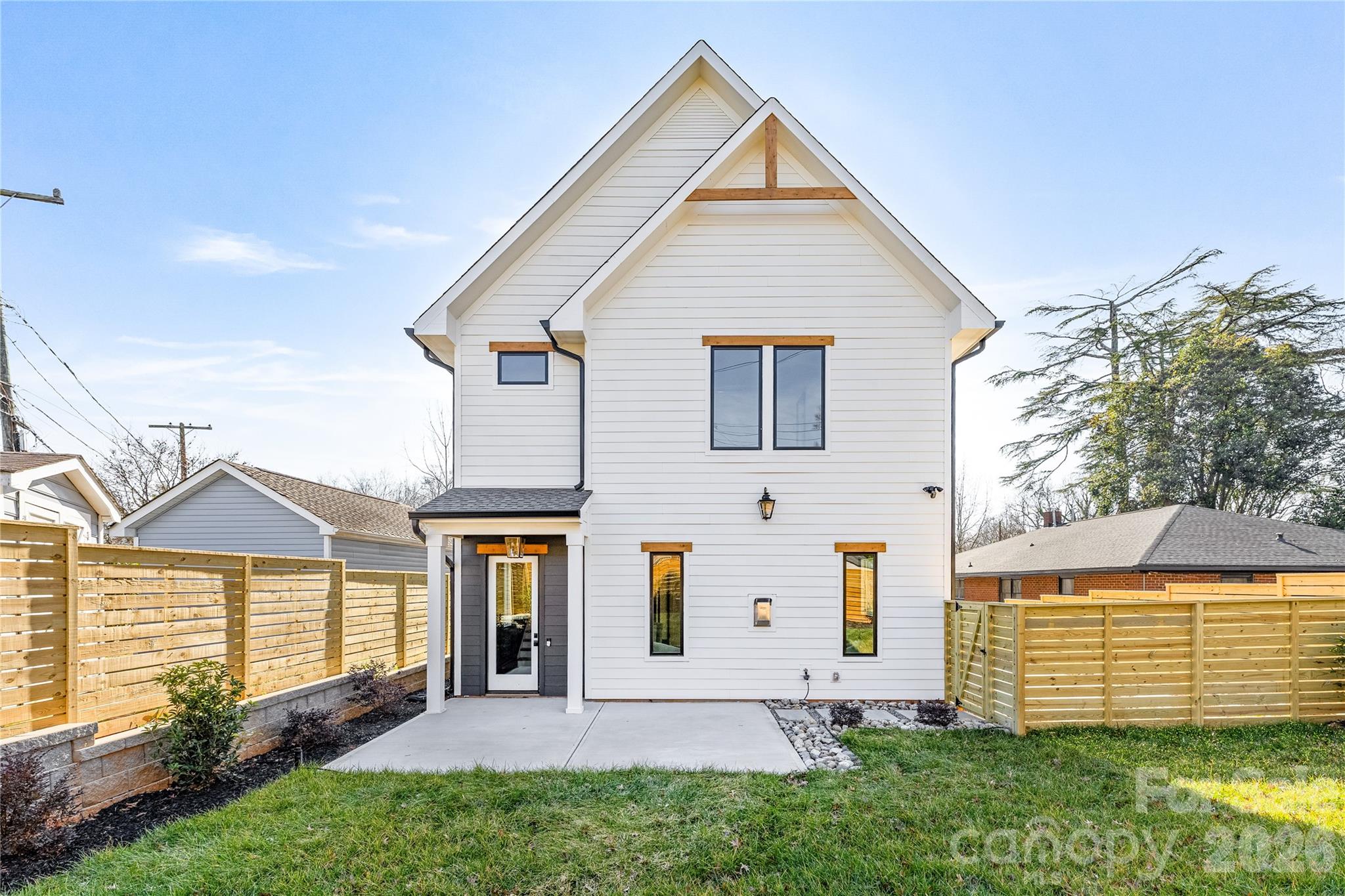 2117 LOMBARDY Circle