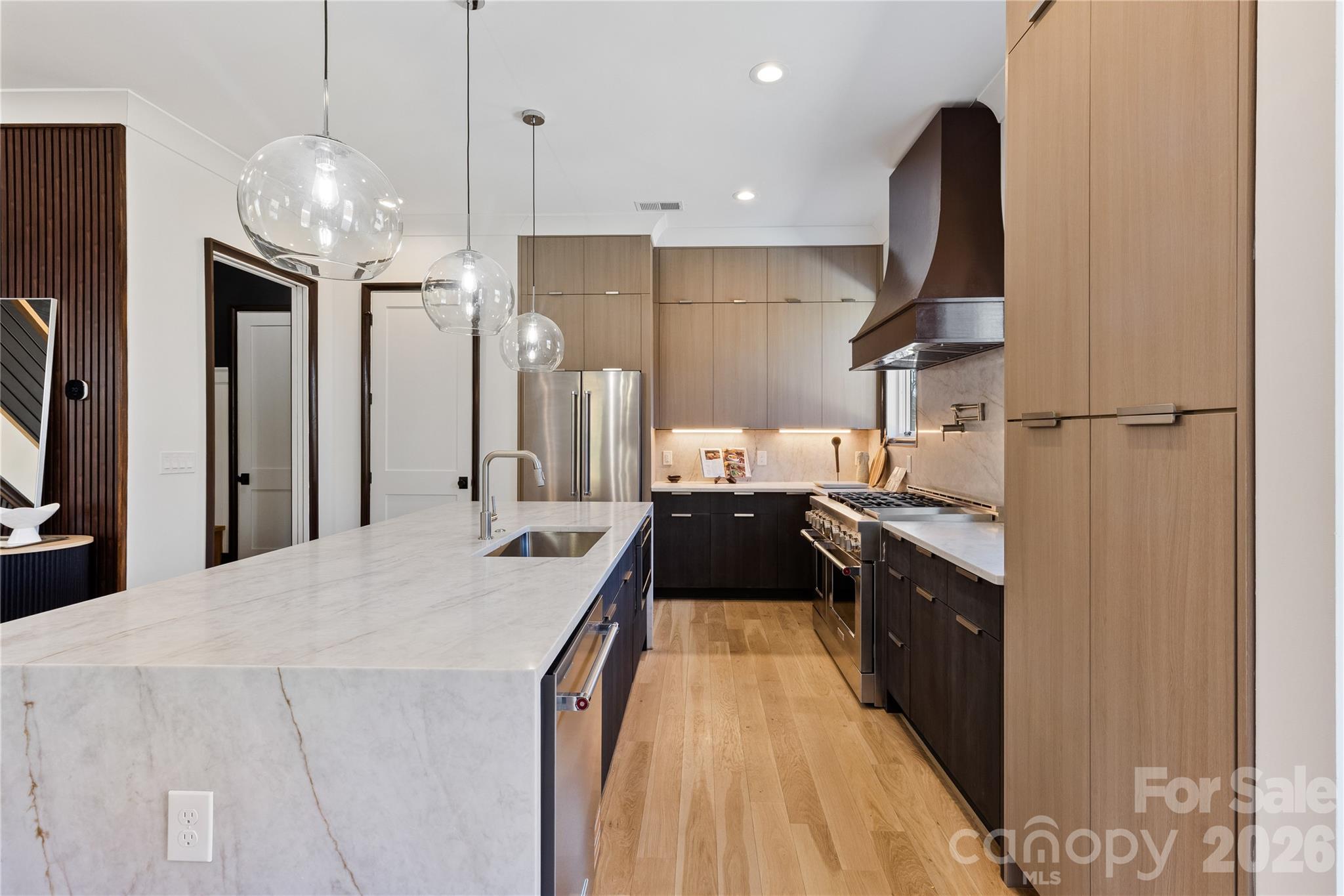 2117 LOMBARDY Circle