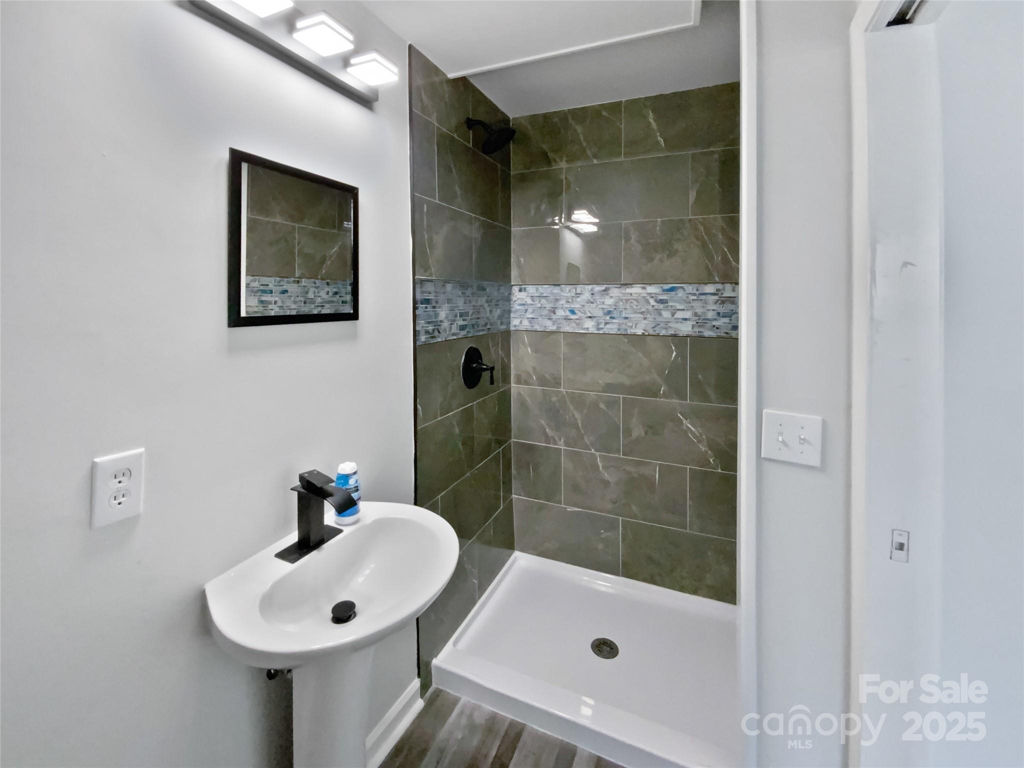 Huntington Ridge - Residential