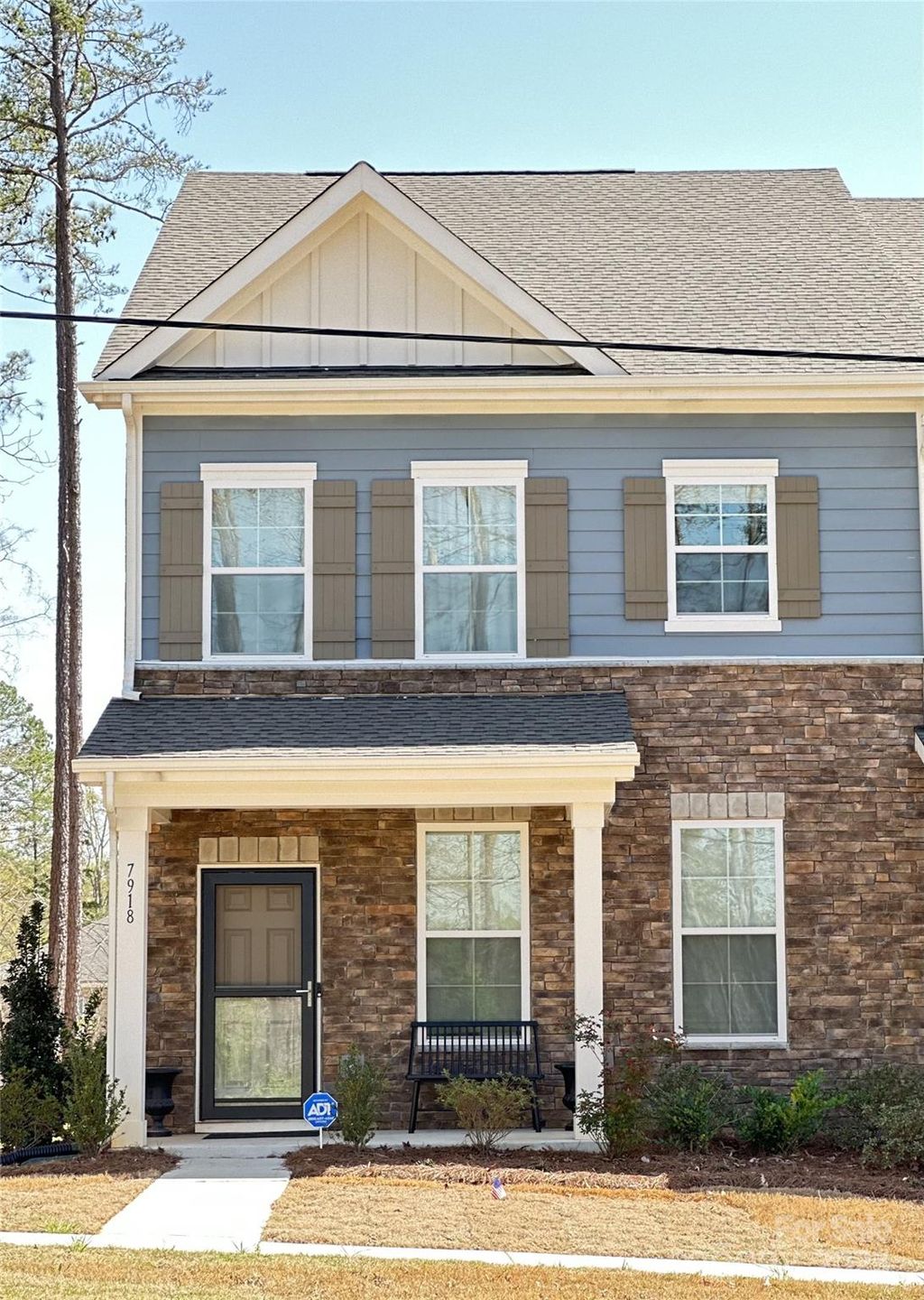 listing image 0