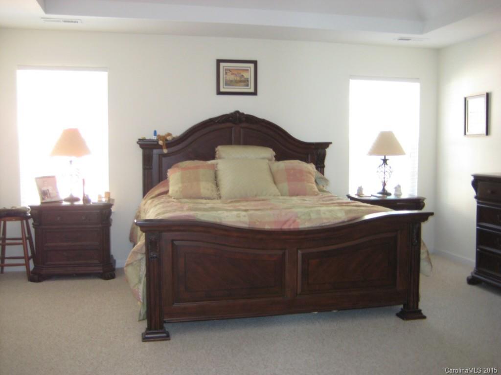 Sandy Pointe - Residential