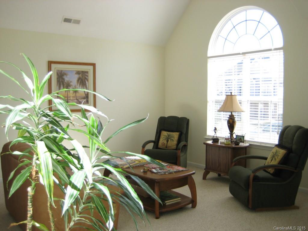 Sandy Pointe - Residential