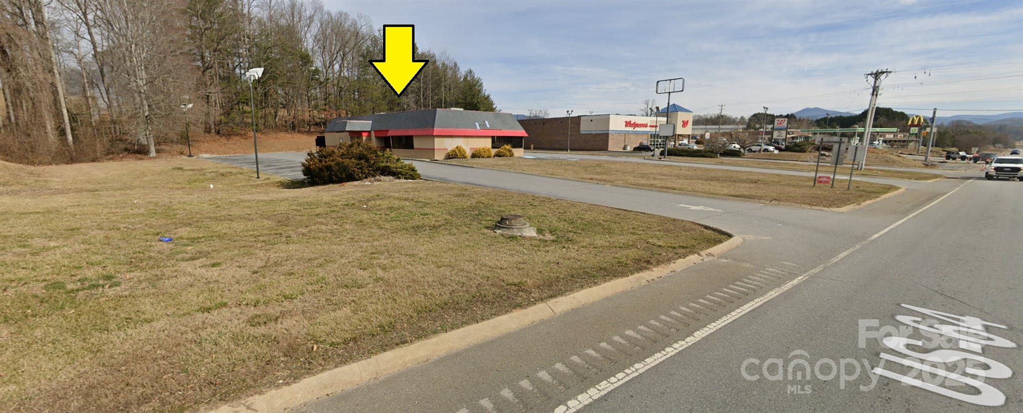 58 Hwy 64 Corner W